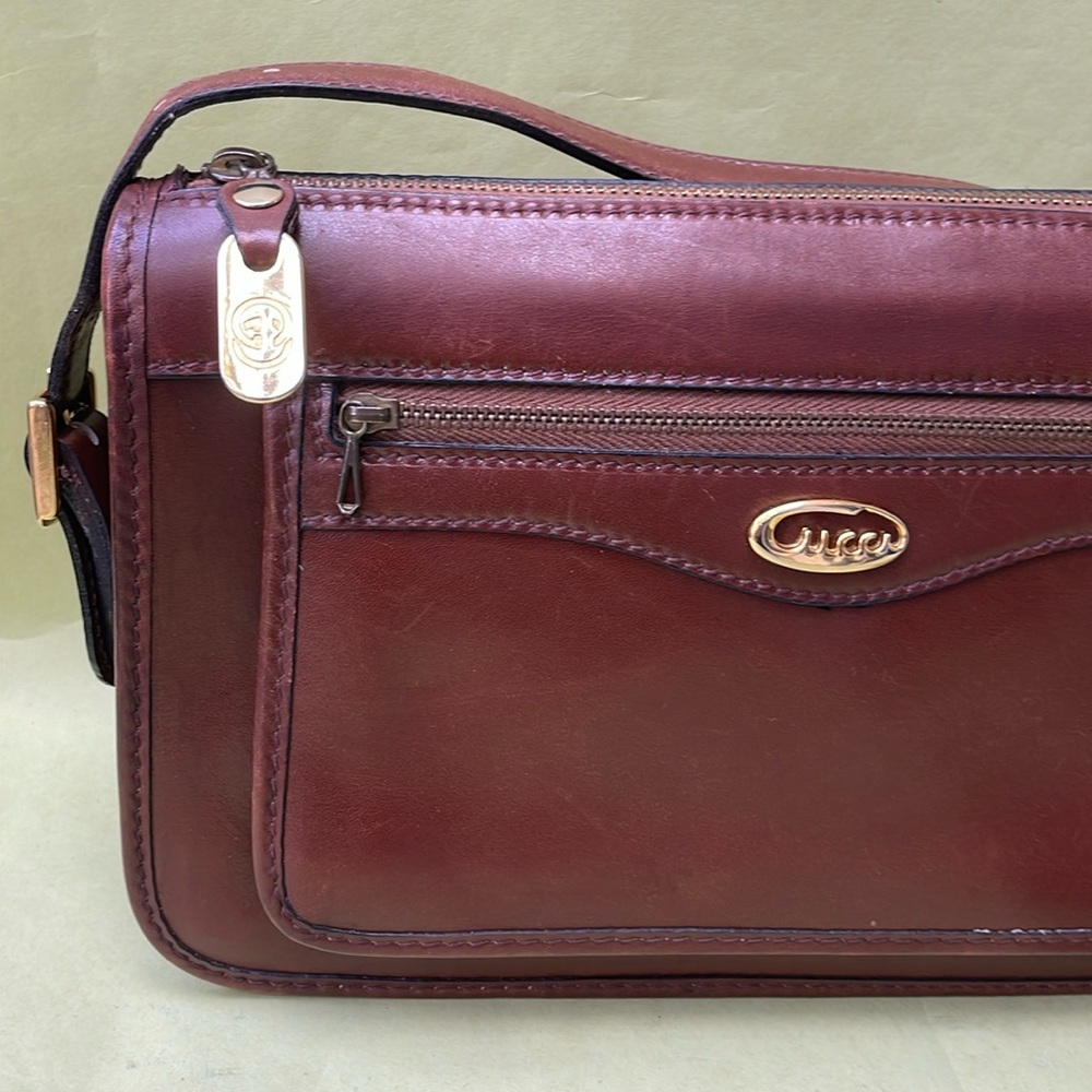 Vintage 70’s reddish brown/gold Gucci bag with removable shoulder strap